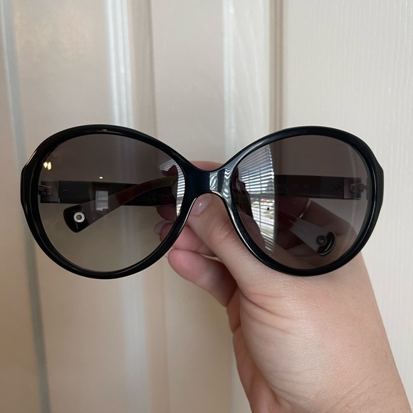 Black Coach Sunglasses - Case included - Picture 2 of 5